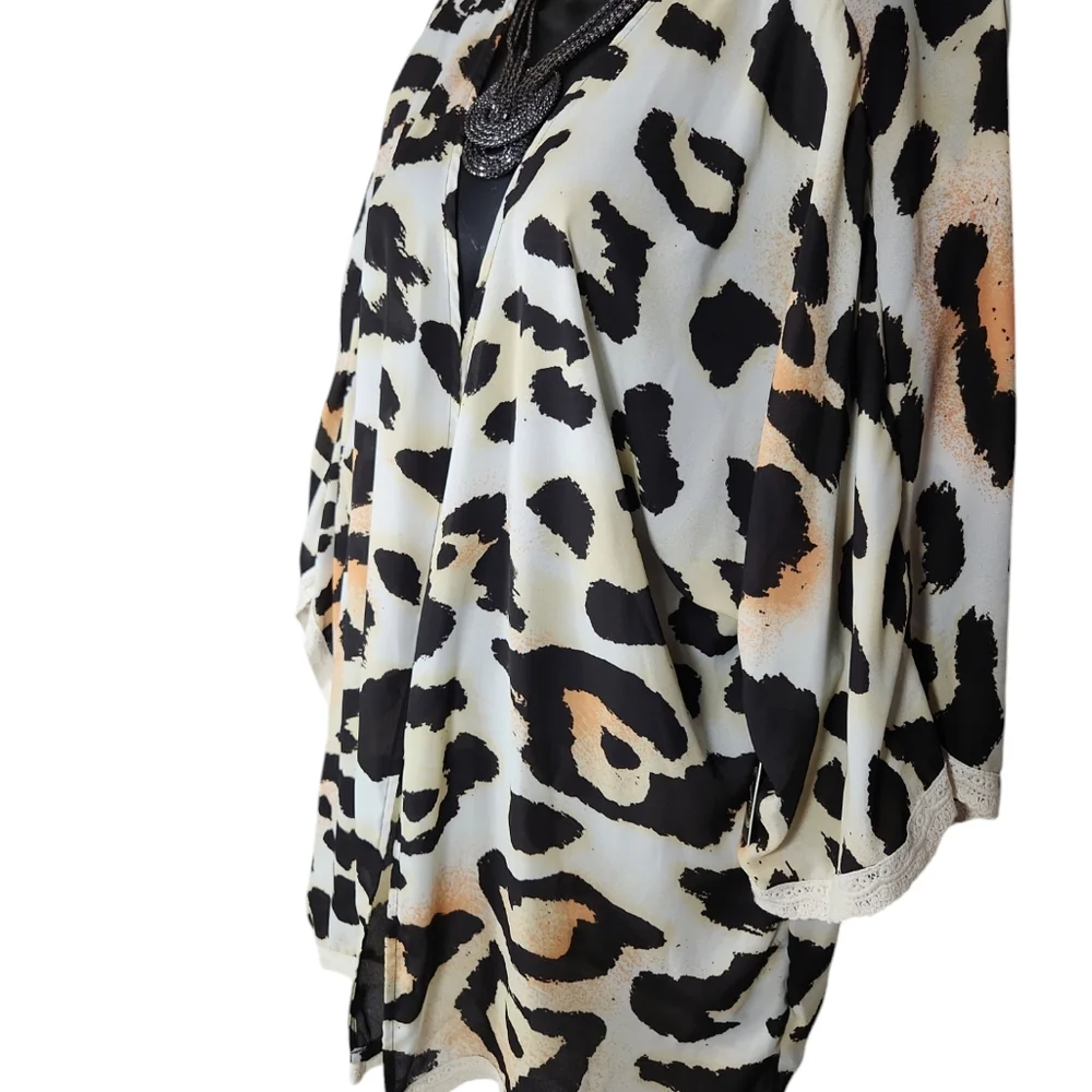 Liberty Love, Women's Animal print cardigan, black creme, gold, w/trim, Sz L - Picture 5 of 10